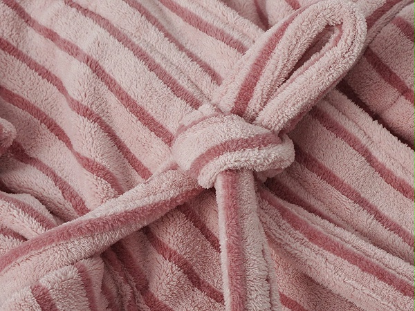 珊瑚绒条纹款青果领浴袍