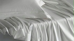 涨知识！酒店里那些 “白床单”，原来叫 “布草”