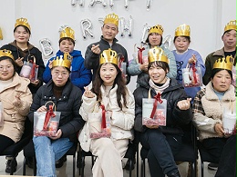 生日会合影（二）