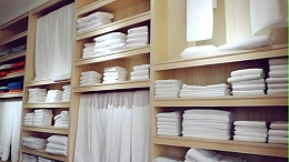 酒店布草：规范过水洗涤与科学收纳指南