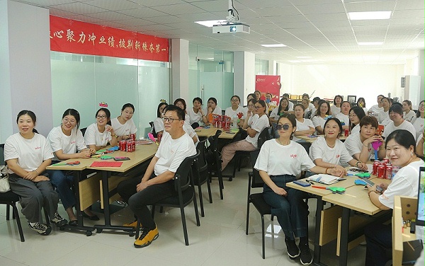 a057dba4-b212-45c6-b9b2-e6ef971771f2